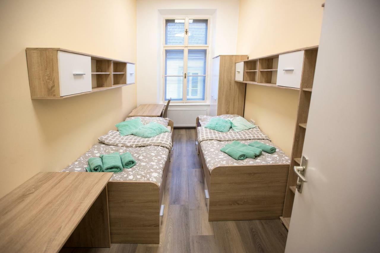 Minidorm Rooms In Heart Of City Center Maribor Exterior photo